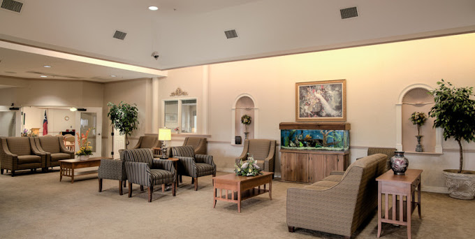 Lounge Area at Garden Estates of Temple Independent Living in Temple, TX